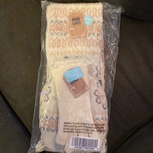 NWT Muk Luks Scarf, Gloves, and Hat Set